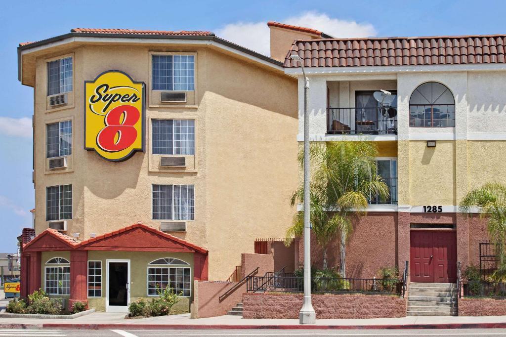 Super 8 By Wyndham Sonora Motel Exterior photo