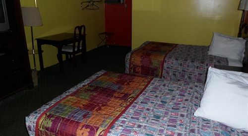 Super 8 By Wyndham Sonora Motel Exterior photo